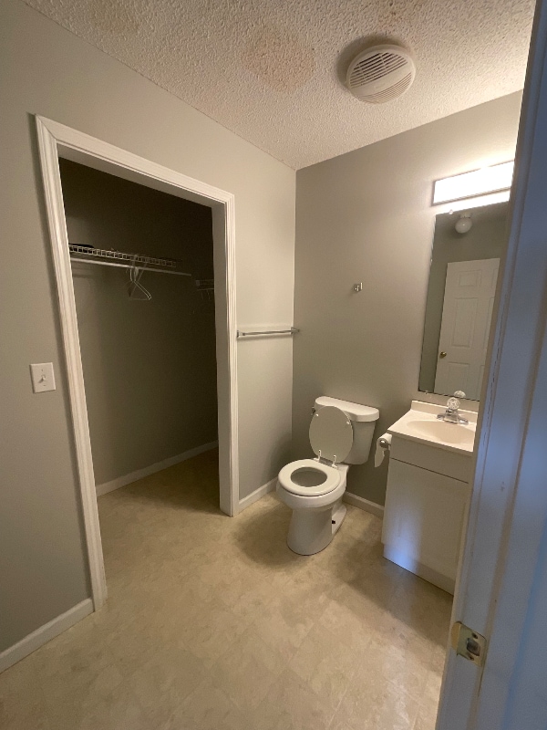 Building Photo - 45 Tulip Grove Cir