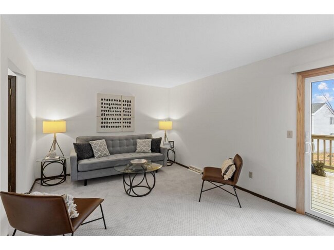 Foto del edificio - 2355 Dorland Pl