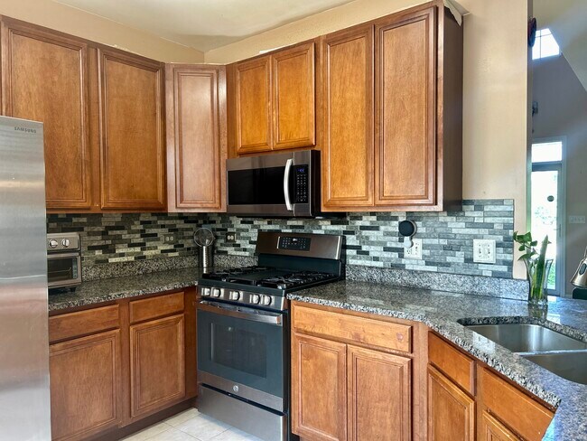 Foto del edificio - 1410 Brownstone Pl