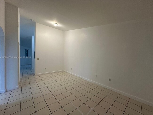 Foto del edificio - 1661 SE 29th Ct