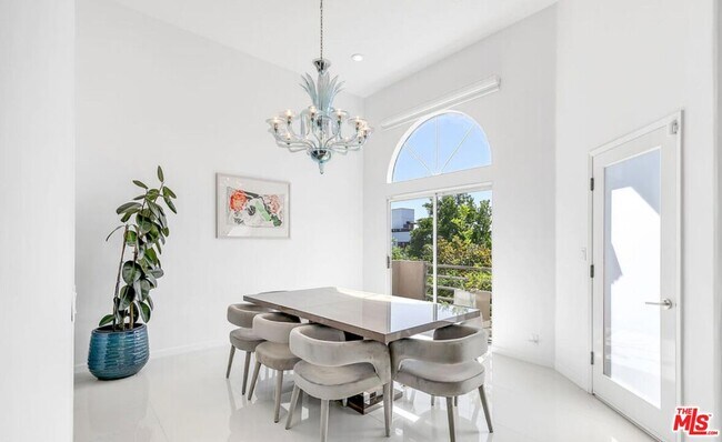 Foto del edificio - 840 Croft Ave