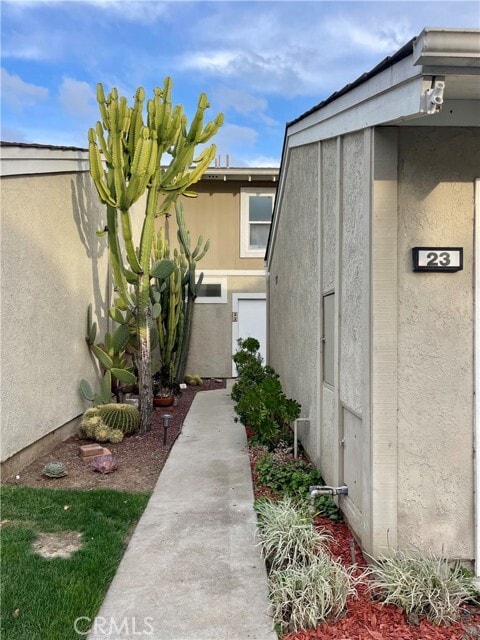 Building Photo - 23 Sunfish