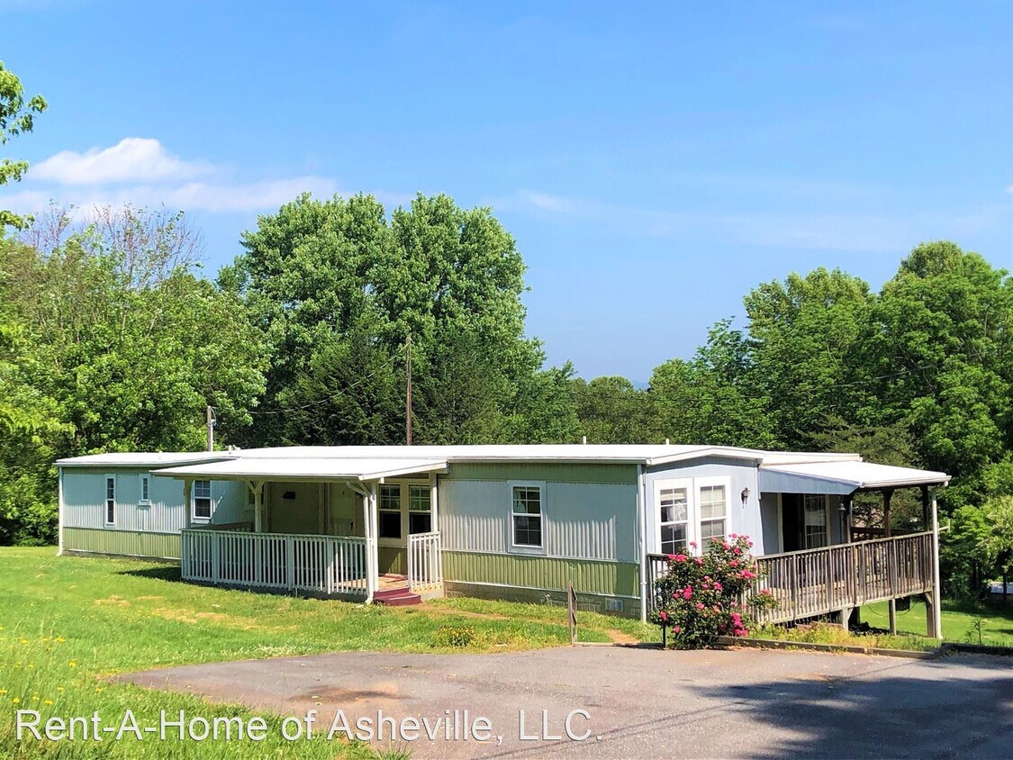 Primary Photo - 3 br, 1.5 bath House - 39 Georgetown Dr
