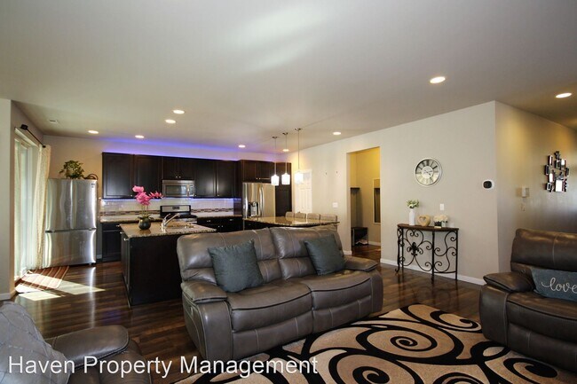 Foto del edificio - 5 br, 2.5 bath House - 12041 SE 314th PL