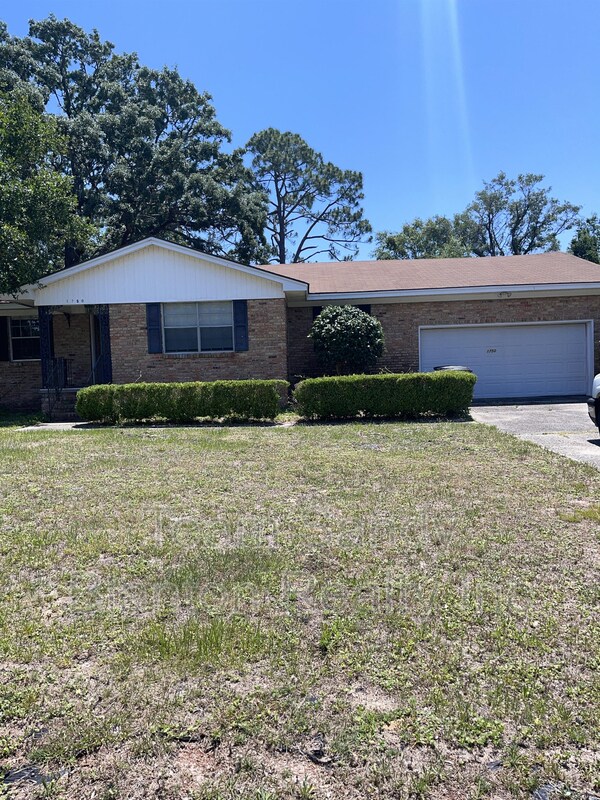 Building Photo - 1750 Bayou Blvd
