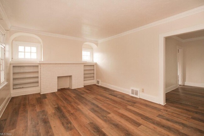 Building Photo - 924 Helmsdale Rd