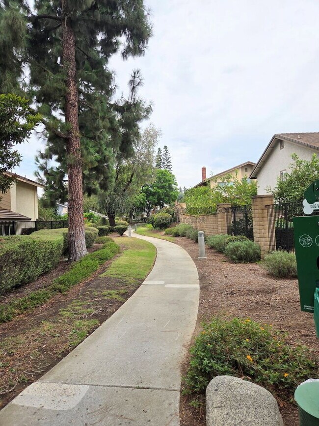 Foto del edificio - 2702 Belmont Ct