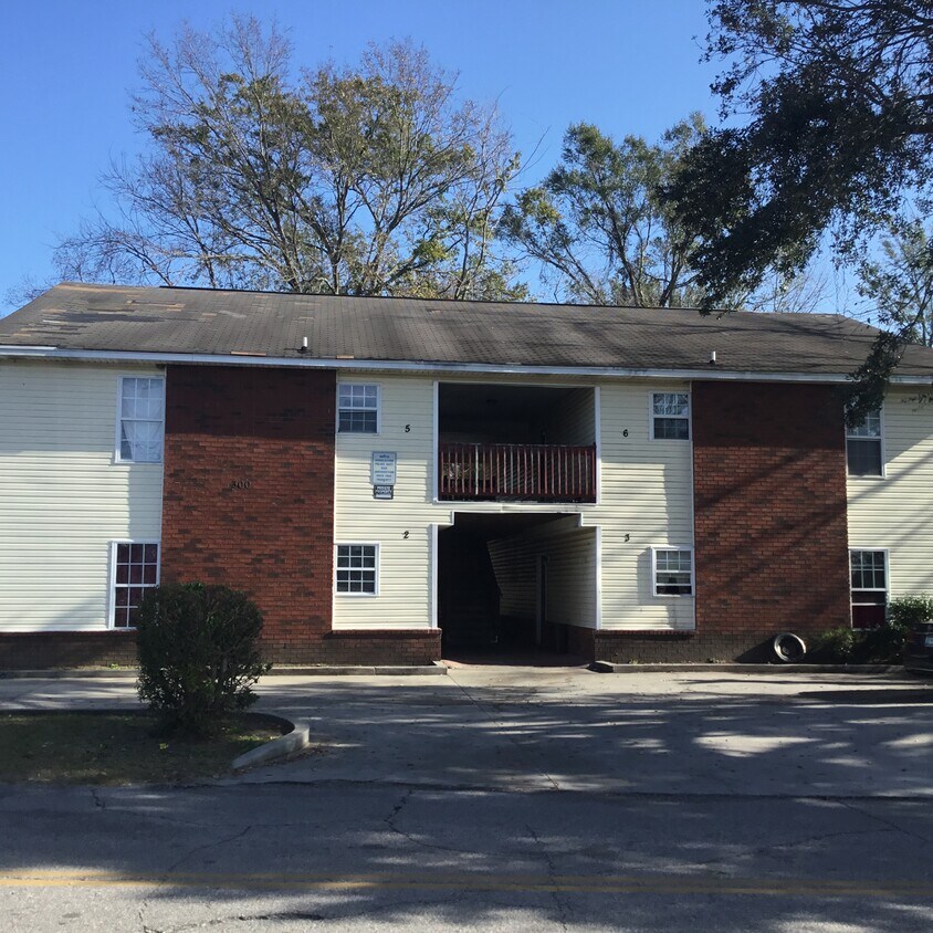 Primary Photo - 3000 Chicora Ave