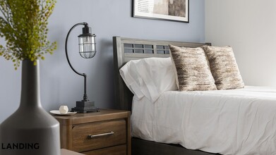 Building Photo - 302 13th St S