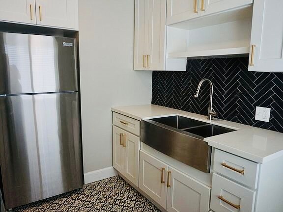 Foto del edificio - 11437 Oxnard St