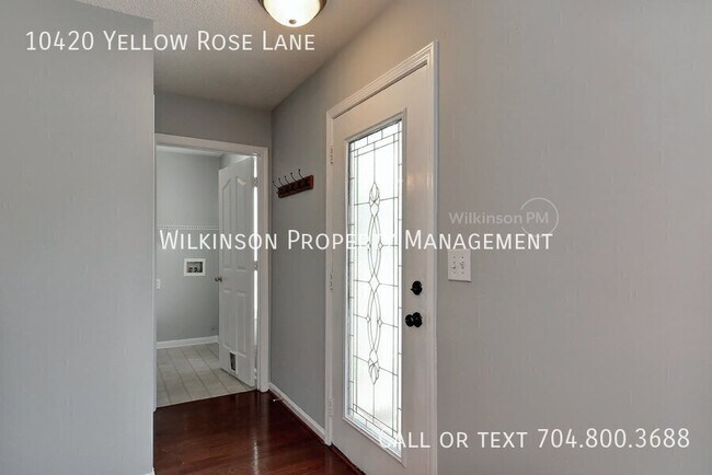 Foto del edificio - 10420 Yellow Rose Ln