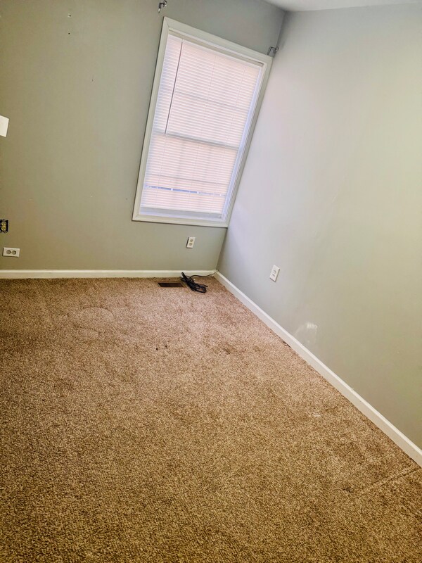 Foto del edificio - 140 Woodland Rd