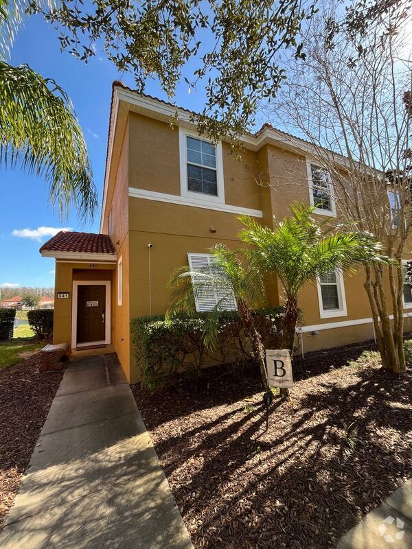 Building Photo - 541 Las Fuentes Dr