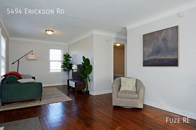 Foto del edificio - 5494 Erickson Rd