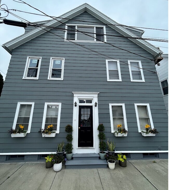 Outside exterior - 12 Trumbull St
