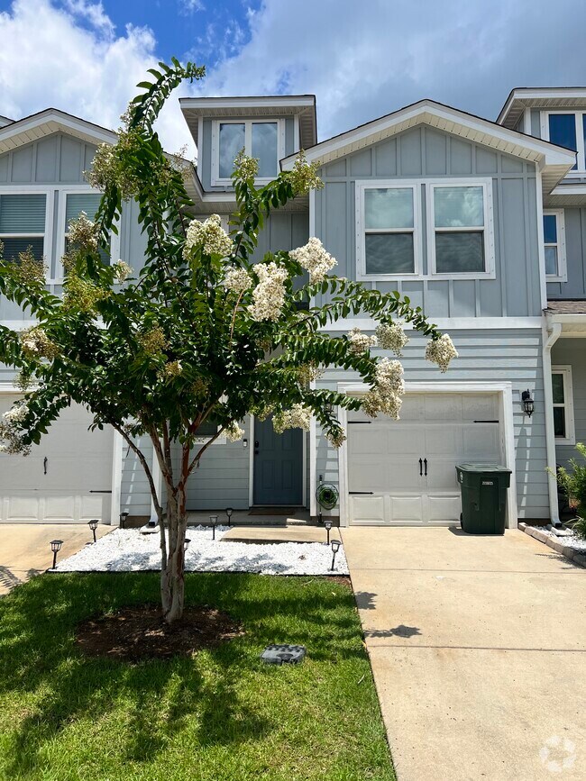 Audubon Park Apartments for Rent with Washer & Dryer Daphne, AL 1