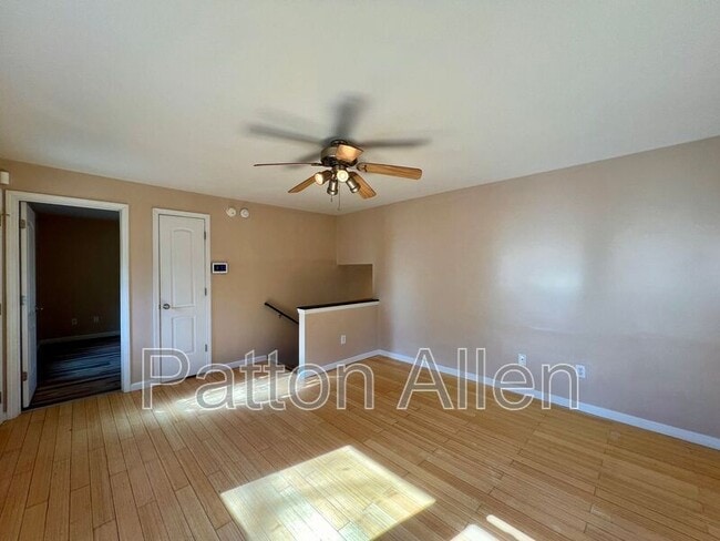 Foto del edificio - 80 Oakwood St