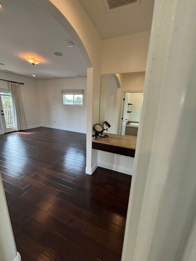 Dormitorio principal - 5960 Balcom Ave