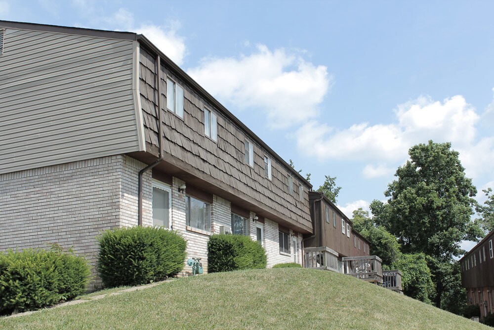 1567 Cathell Rd, Pittsburgh, PA 15236 Townhome Rentals in Pittsburgh