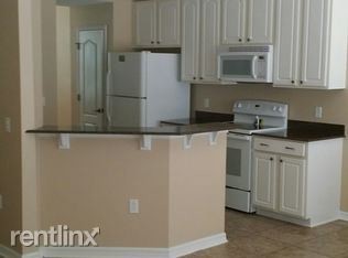 Foto del edificio - 7414 Bentonshire Ave