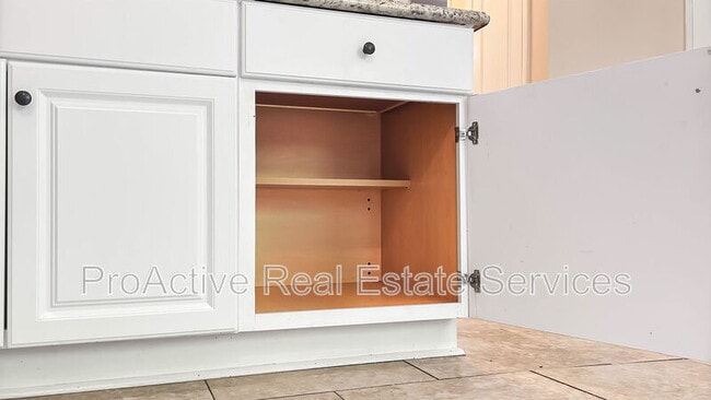 Building Photo - 312 Ashlawn Dr