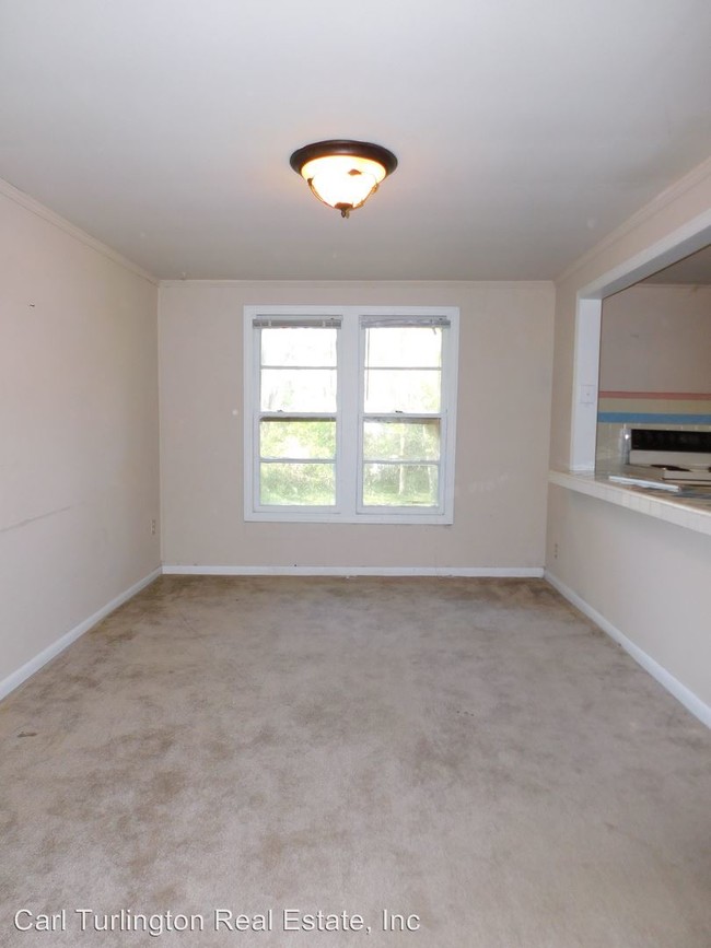 Building Photo - 2 br, 1 bath House - 5505 SE HAWTHORNE RD