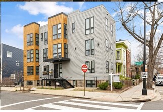 Building Photo - 700 16th St NE