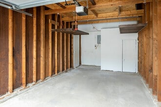 2BR, 2BA - 1030SF - Reserve at the Knolls
