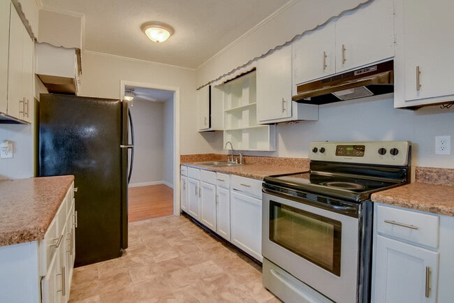 Building Photo - 2710 Glenn Hills Dr