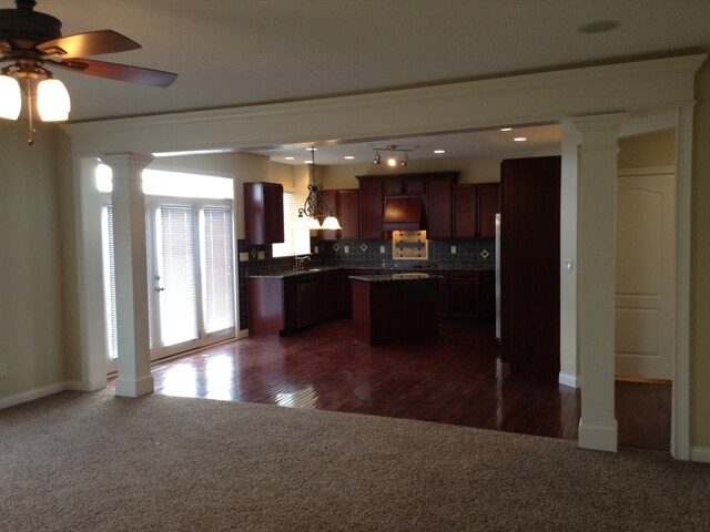 Building Photo - 1060 Arbor Springs Dr