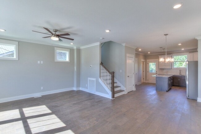 Photo - 3516 Albee Dr House