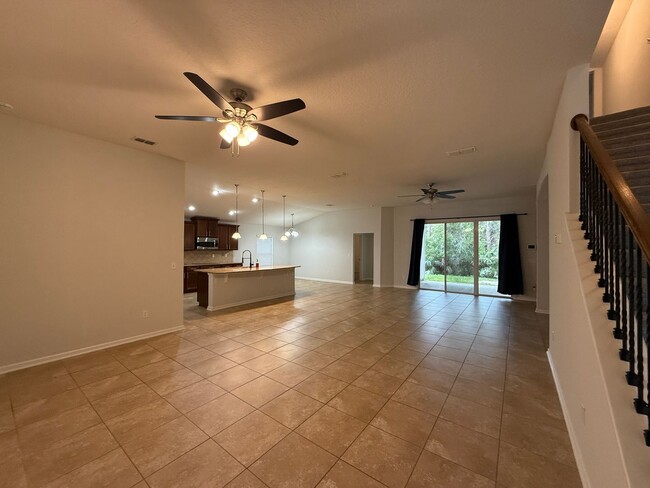 Building Photo - Spacious 5-Bedroom Retreat with Gourmet Ki...