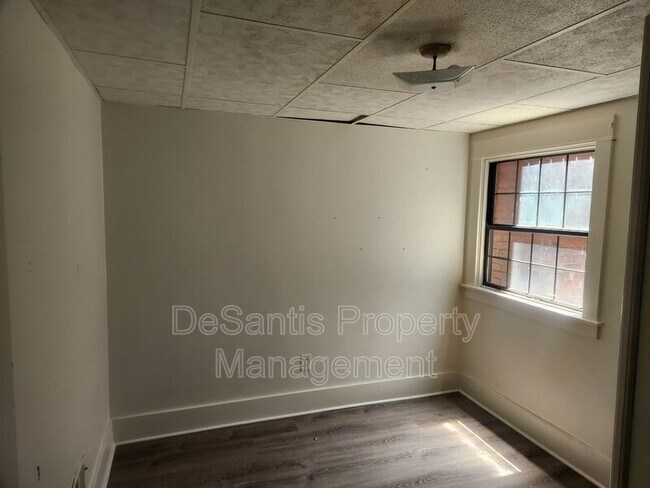 Foto del edificio - 1232 Church Avenue