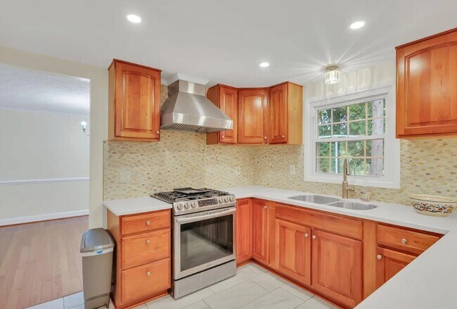 Building Photo - 18 Windmill Ct