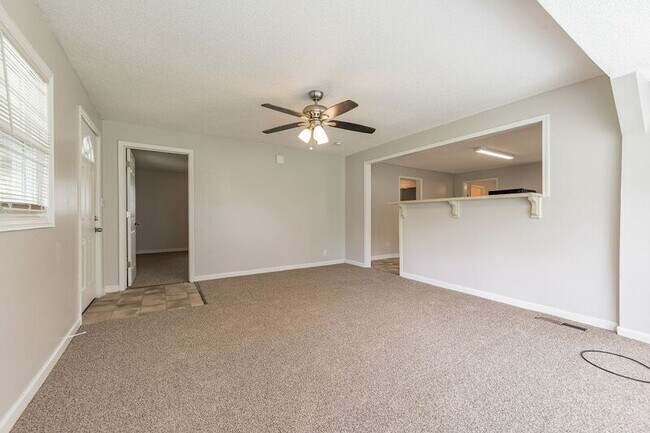 Building Photo - 1006 Bankhead Blvd