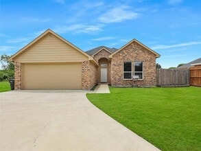 Building Photo - 3101 EastCrest Ct
