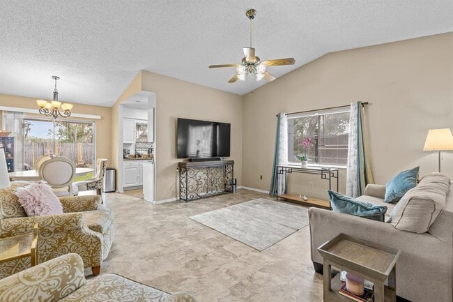 Foto del edificio - 12102 Walden Woods Dr
