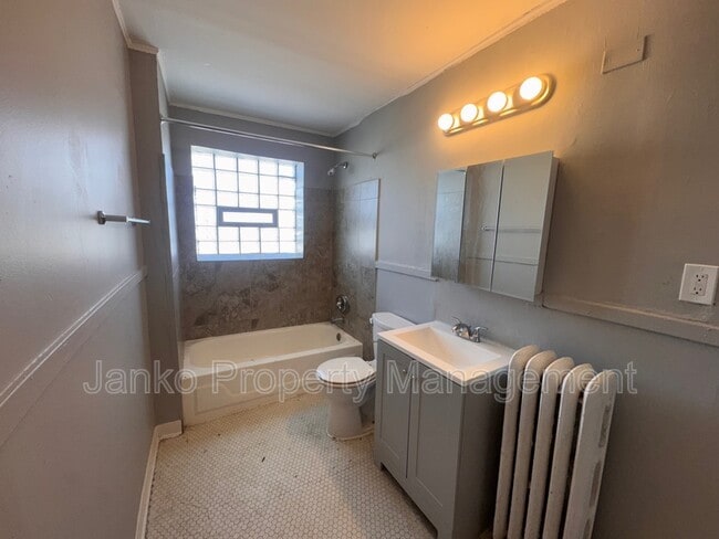 Foto del edificio - 37 W 14th Pl