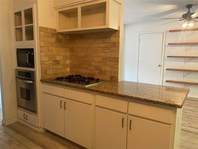 Foto del edificio - 825 Lovers Ln