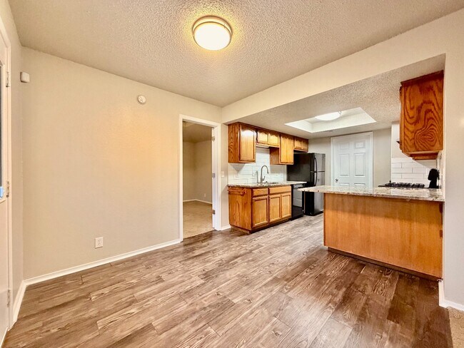 Foto del edificio - 10802 E 101st St N