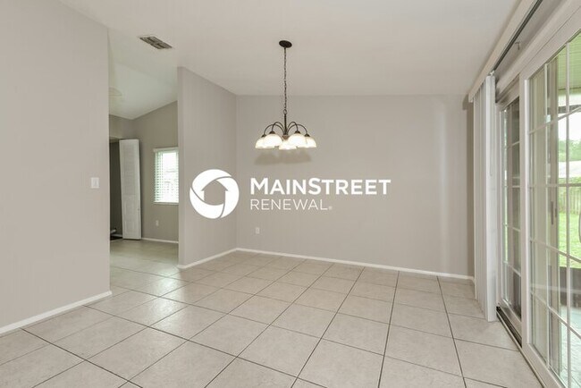 Building Photo - 3 Bedroom Pet-Friendly Home in Bradenton, FL with Main Street Renewal
