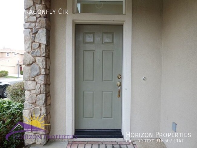 Foto del edificio - Spacious 2 Story 3 Bed 2.5 Bath 2,009sqft ...