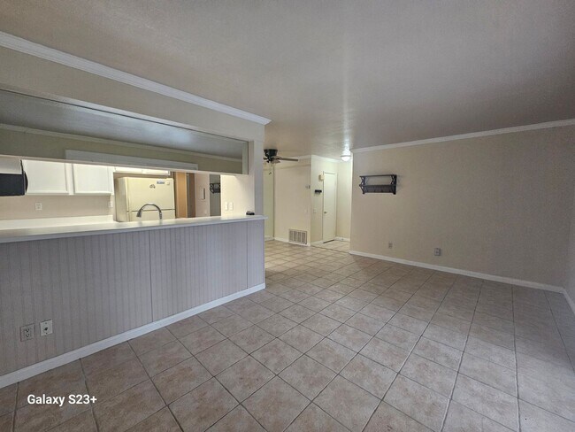 Building Photo - Prime Palm Springs living in the gated community of Rancho El Mirador