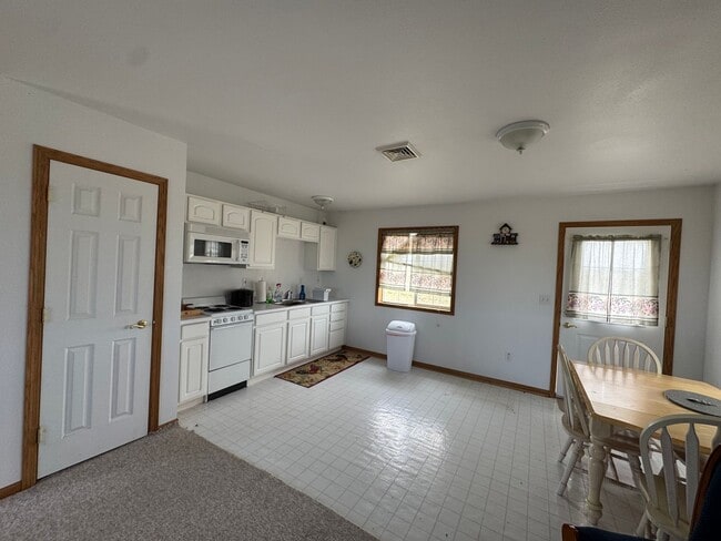 Building Photo - Escape to Your Own Private Retreat in Rapelje, MT