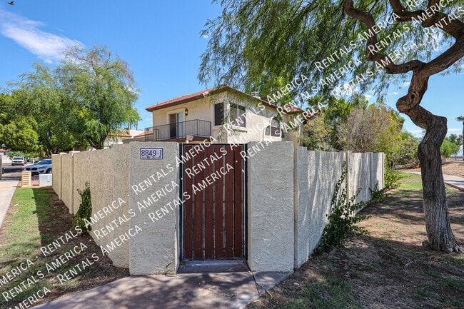 Building Photo - 8849 S 51st St