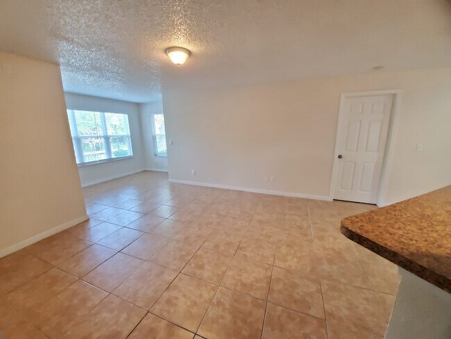 Building Photo - 5725 Gatlin Ave