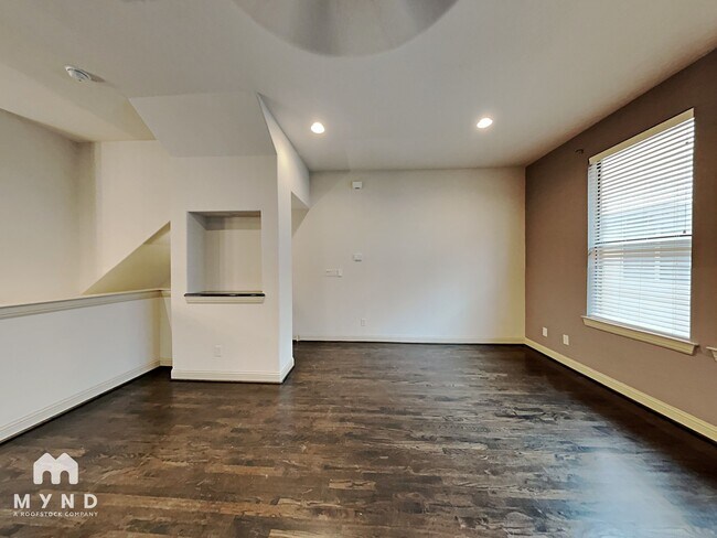 Foto del edificio - 7404 Coronado Way