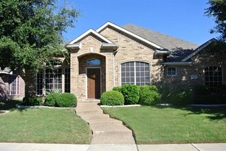 Building Photo - 6424 Skyline Dr