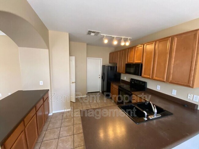 Foto del edificio - 4151 E Sheffield Ave