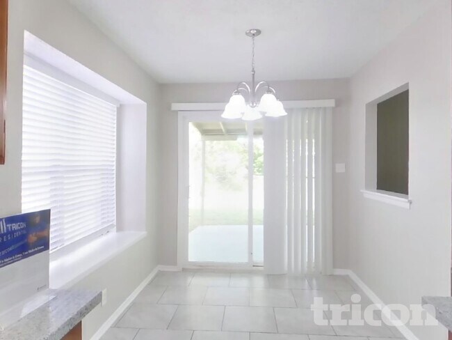 Foto del edificio - 5015 Walt Schirra St